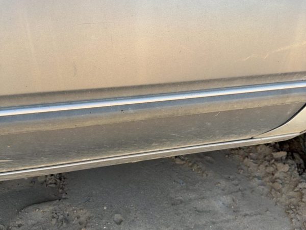 86-91 Olds 88 Passenger Right Front Moulding From Door Oem Trim Strip — photo 4