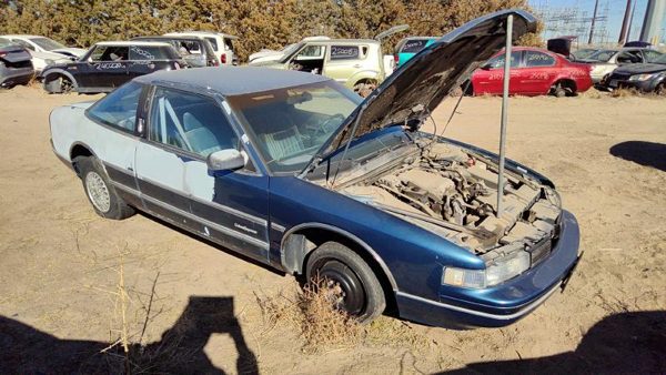 1989 Oldsmobile Cutlass Supreme — vehicle photo 2