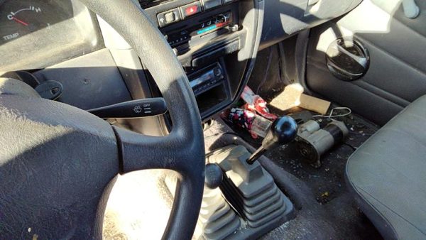1996 Nissan Hardbody Steering Wheel OEM Gray — photo 3