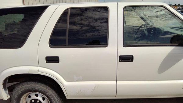 1999 Blazer S10/jimmy S15 Rear Door RH White 50U — photo 2