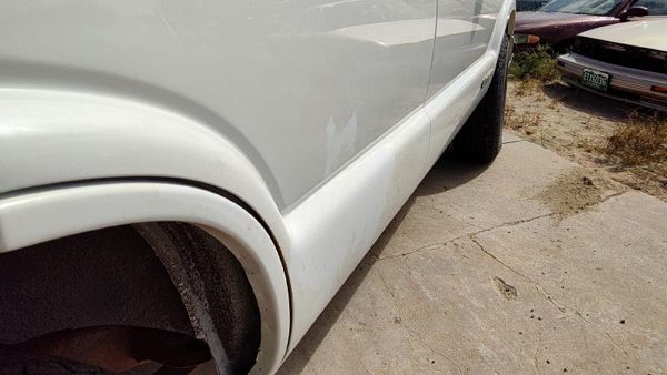 1999 Blazer S10/jimmy S15 Rear Door RH White 50U — photo 4