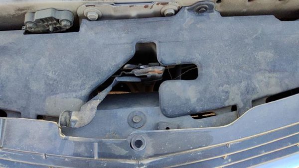 00-05 Latch Assembly With Bracket Chevy Impala Hood Latch Assembly With Bracket — photo 2