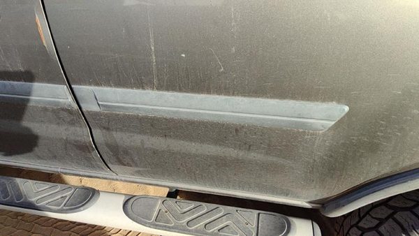 2000-2004 Nissan Xterra Driver Left Rear Moulding From Door Oem Back Trim Strip — photo 2