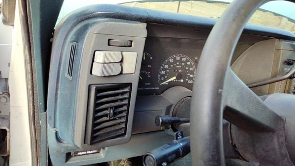 1993 GMC Safari Dash Panel Blue — photo 3