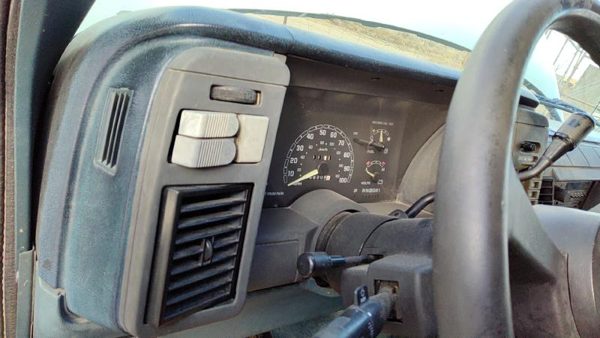 1993 GMC Safari Dash Panel Blue — photo 5
