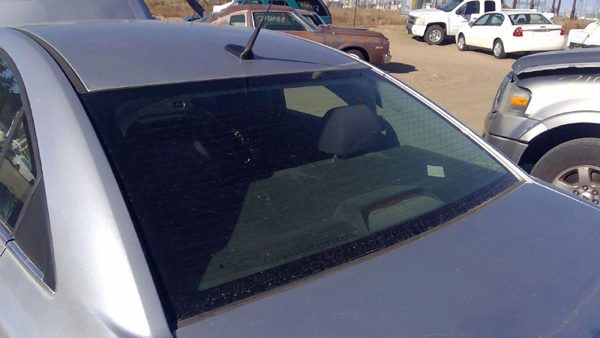 2013 Chevrolet Cruze Back Glass/window — photo 1
