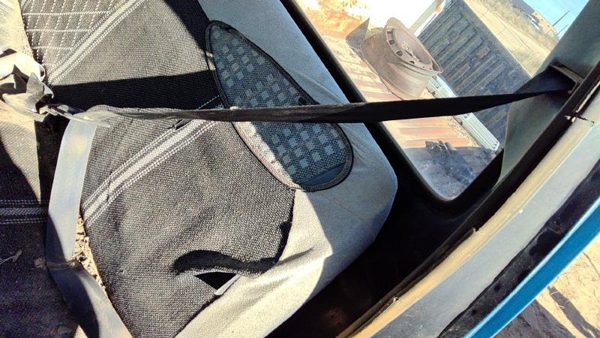 1980-1986 Ford F150 Driver Left Front Seat Belt Retractor Oem Shoulder Blue — photo 2