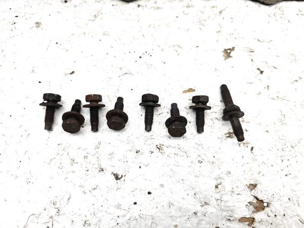 1994 Ford Explorer 2 Dr Passenger Right Valve Cover With Bolts Oem 4.0L — photo 3