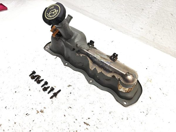 1994 Ford Explorer 2 Dr Passenger Right Valve Cover With Bolts Oem 4.0L — photo 4