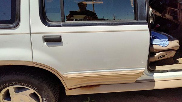 1993 Ford Explorer Rear Door RH White — photo 5