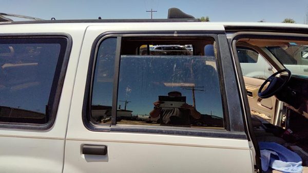 1993 Ford Explorer Rear Door RH White — photo 7