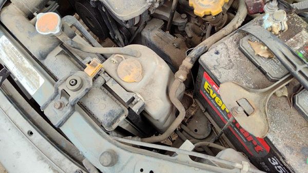 2004 Subaru Legacy Coolant Recovery Bottle Outback — photo 7