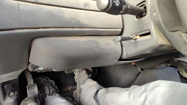 2005 Ford Crown Victoria Dash Panel Black — photo 3