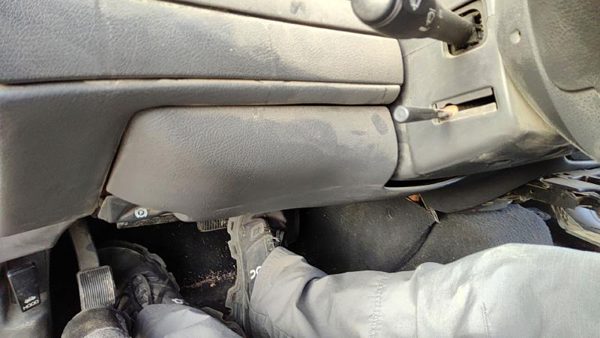 2005 Ford Crown Victoria Dash Panel Black — photo 4