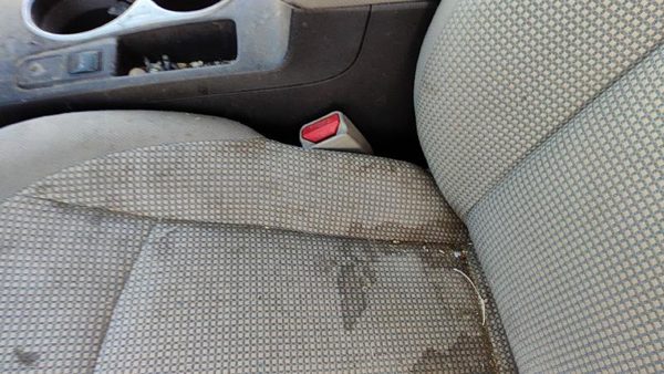 2013 Nissan Rogue Front Seat Belt Gray K — photo 1