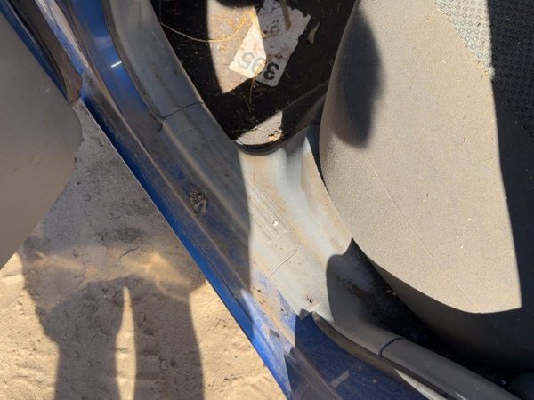2004 Chevy Aveo Driver Left Rear Lower Sill Plate Step Trim Panel Oem Gray — photo 1