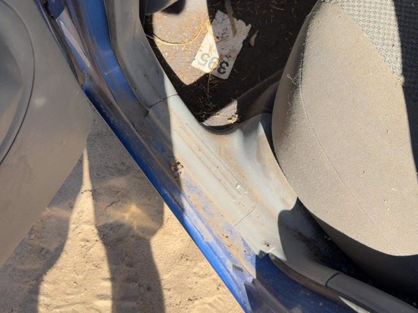 2004 Chevy Aveo Driver Left Rear Lower Sill Plate Step Trim Panel Oem Gray — photo 3