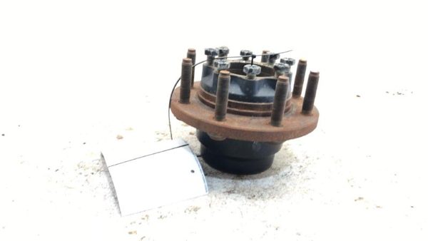 2005-2010 Ford F250 Super Duty Rear Wheel Hub with Nut OEM bc3z1109a BC3Z1109A — photo 5