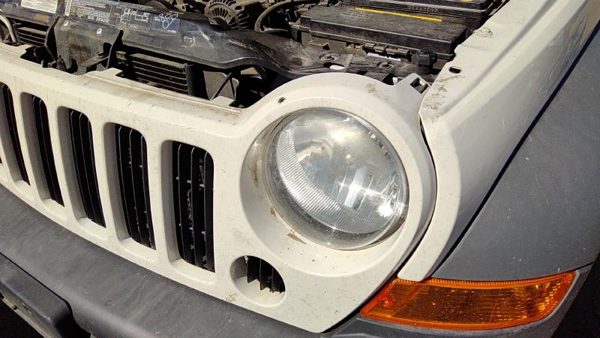 2005-2007 Jeep Liberty Driver Left Head Light Oem Front Lamp 55157141Aa — photo 4