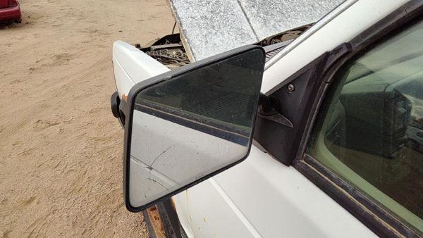 1983-1994 Chevy S10 Blazer Driver Left Manual Side Mirror Door Mounted Oem — photo 5