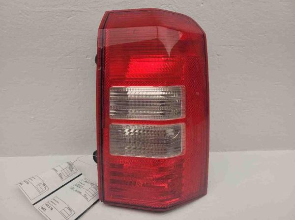 2008-2017 Jeep Patriot Passenger Right Tail Light Brake Lamp Oem Rear Oem — photo 1
