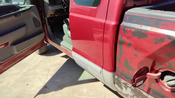 2003 Ford F250 Sd Pickup Rear Door LH Maroon — photo 1
