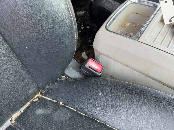 08-16 Town & Country Passenger Right Front Seat Belt Buckle Receiver Black Alx1 — photo 5