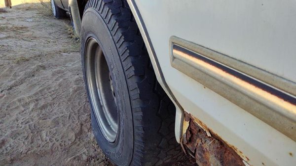 1992-1996 Ford F150 Driver Left Front Wheel Flare Moulding Oem Fender — photo 3