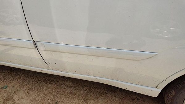 00-07 Focus Station Wagon Driver Left Rear Moulding From Door Back Trim Strip — photo 1