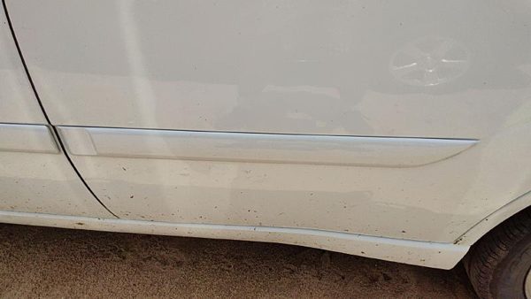 00-07 Focus Station Wagon Driver Left Rear Moulding From Door Back Trim Strip — photo 3