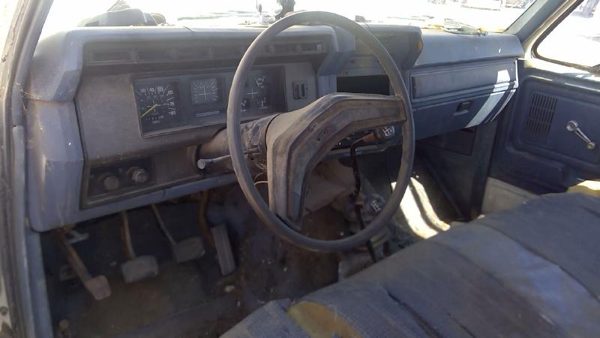 1985 Ford F-250 — vehicle photo 5