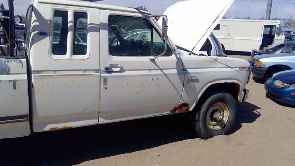 1985 Ford F-250 — vehicle photo 9