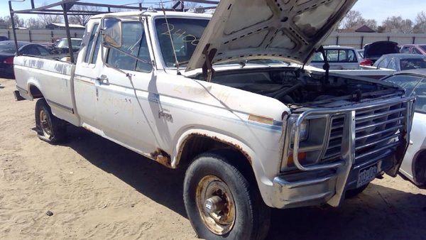1985 Ford F-250 — vehicle photo 1