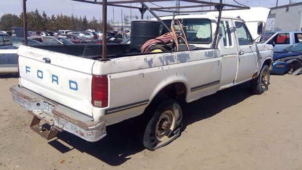 1985 Ford F-250 — vehicle photo 8