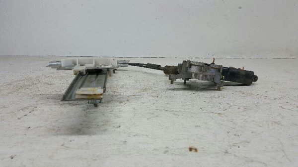 1996-2000 Hyundai Elantra Oem Passenger Front Window Regulator Electric — photo 6