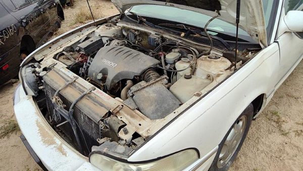 2000 Buick Park Avenue Radiator — photo 7