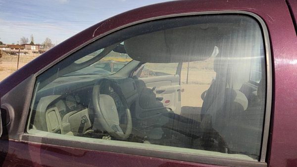 03-09 Dodge Ram 2500 Driver Left Front Side Window Door Glass Regular Cab Oem — photo 4
