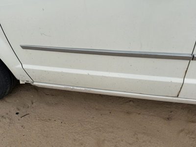 10-16 Town & Country Driver Left Front Moulding From Door Oem Trim Strip