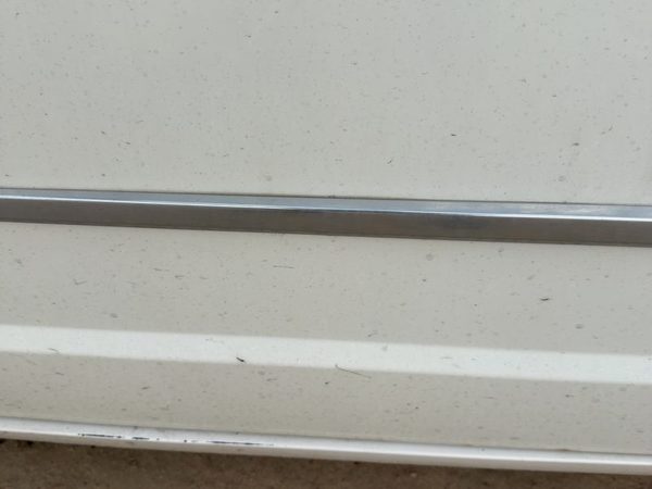 10-16 Town & Country Driver Left Front Moulding From Door Oem Trim Strip — photo 2