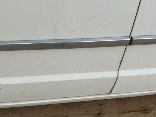10-16 Town & Country Driver Left Front Moulding From Door Oem Trim Strip — photo 5