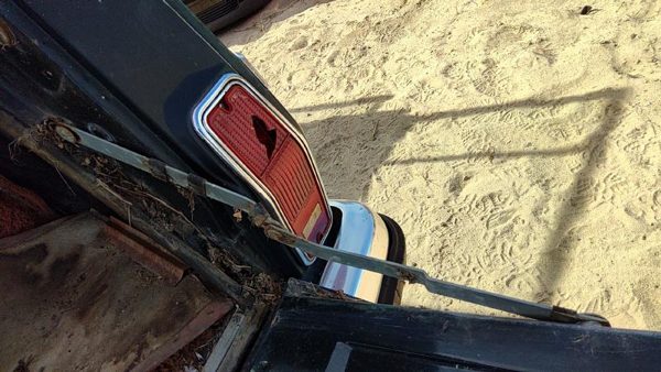 1984-1991 Jeep Grand Wagoneer Tail Gate Straps Oem Limiting Braces — photo 1