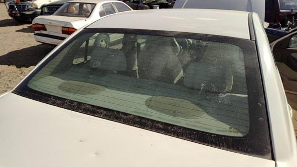 2004-2008 Chevy New Style Malibu Back Glass Rear Window Oem 10356101 — photo 2