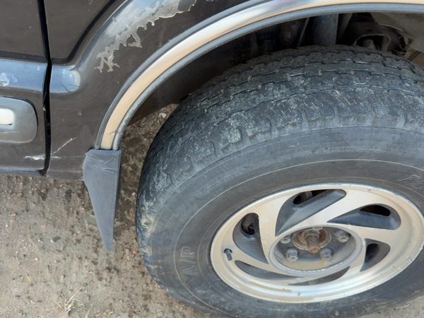 1998-2001 Chevy S10 Blazer Passenger Right Rear Wheel Flare Moulding Oem Back — photo 5