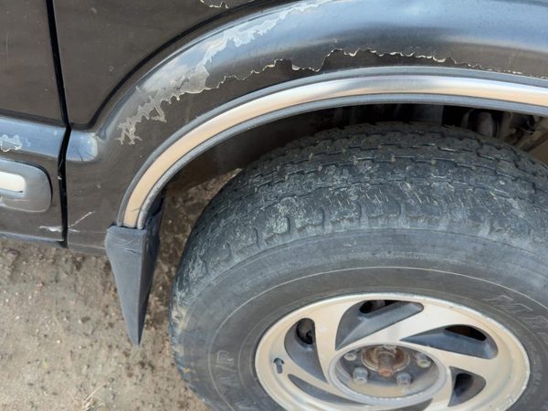 1998-2001 Chevy S10 Blazer Passenger Right Rear Wheel Flare Moulding Oem Back — photo 7