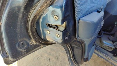 93-95 Nissan Pathfinder Driver Left Rear Door Latch With Rods/Cables Oem Back
