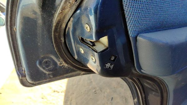 93-95 Nissan Pathfinder Driver Left Rear Door Latch With Rods/Cables Oem Back — photo 5