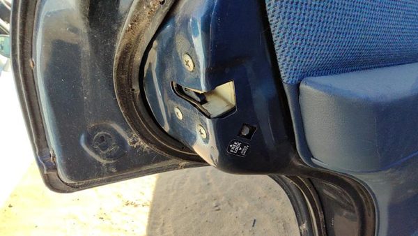 93-95 Nissan Pathfinder Driver Left Rear Door Latch With Rods/Cables Oem Back — photo 6