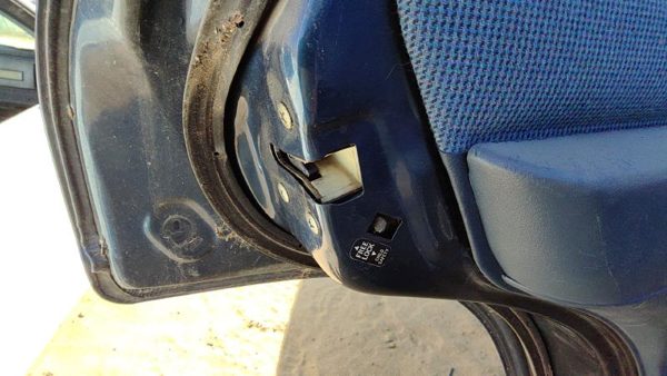 93-95 Nissan Pathfinder Driver Left Rear Door Latch With Rods/Cables Oem Back — photo 7
