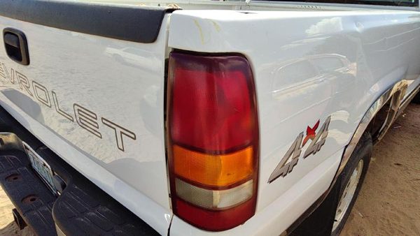 1999-2002 Chevy Silverado 1500 Passenger Right Tail Light Brake Lamp Oem Rear — photo 2