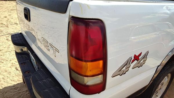 1999-2002 Chevy Silverado 1500 Passenger Right Tail Light Brake Lamp Oem Rear — photo 1